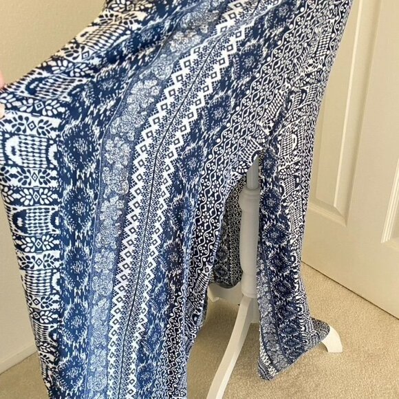 Honolua Wahine Sz Med Maxi Dress Blue White Native Print Side Splits - Picture 3 of 9